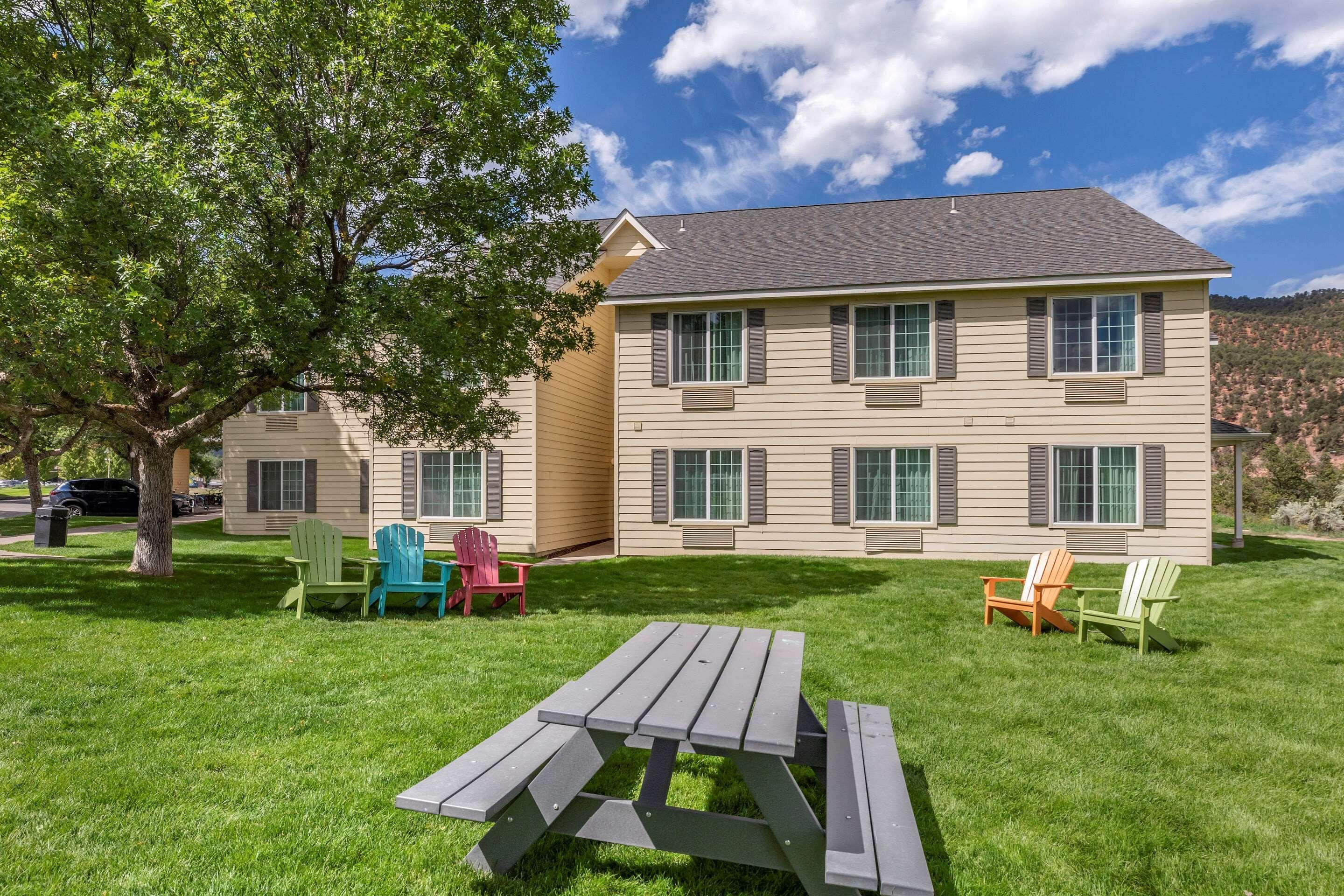 Comfort Inn & Suites Carbondale On The Roaring Fork Esterno foto